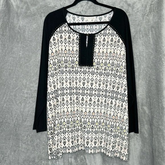 Emaline 2X Shirt Top Black Geometric Long Sleeve Keyhole Scoop Neck Stretch - Picture 1 of 6
